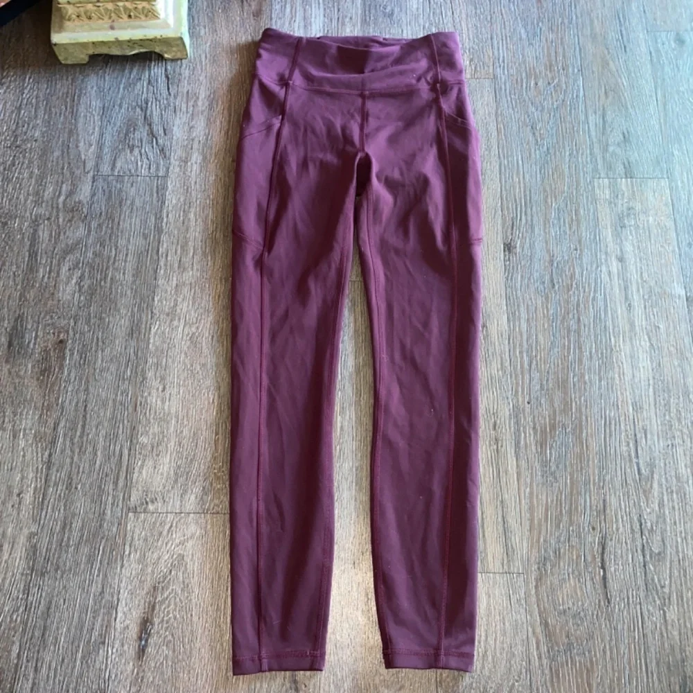 Lululemon Invigorate High Rise Tight 25” Burgundy Sz 4